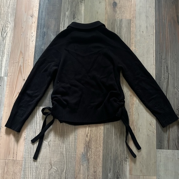 Frame Side Tie Sweater w/ Collar in Black Cashmere Size: Large (L) - Picture 13 of 16